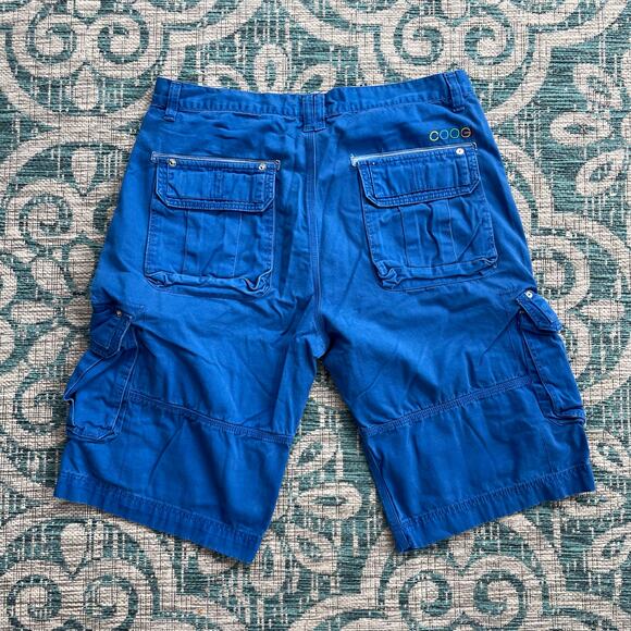 Vintage Y2K Coogi Men's Blue Cargo Shorts with Kangaroo Logo - Size W40‎ - Picture 4 of 5